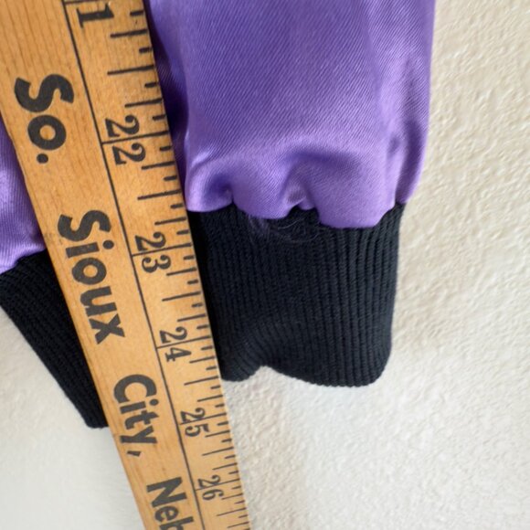 NWT FRIENDS Men’s Medium Purple ‘Central Perk’ Bomber Outerwear Jacket Joey - Picture 11 of 15